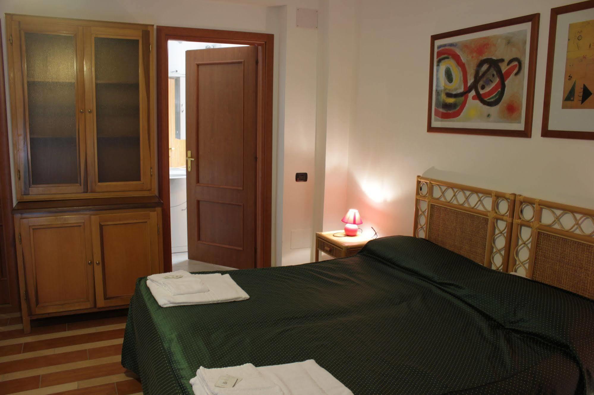 Apart-hotel Tourist House Roma